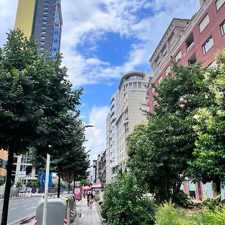 Skanderbeg 3 * ティラナ